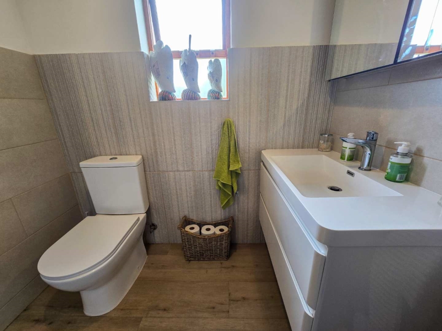 3 Bedroom Property for Sale in Stilbaai Wes Western Cape